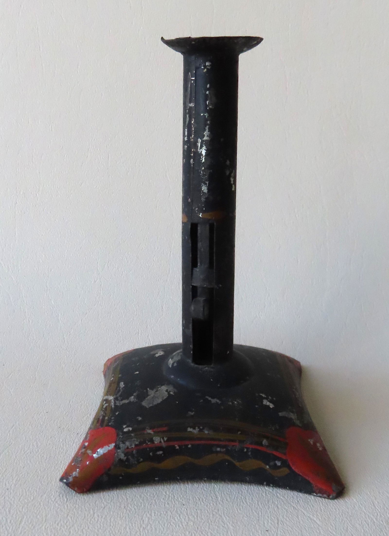 A great toleware pushup candlestick in original paint (1 of 4)