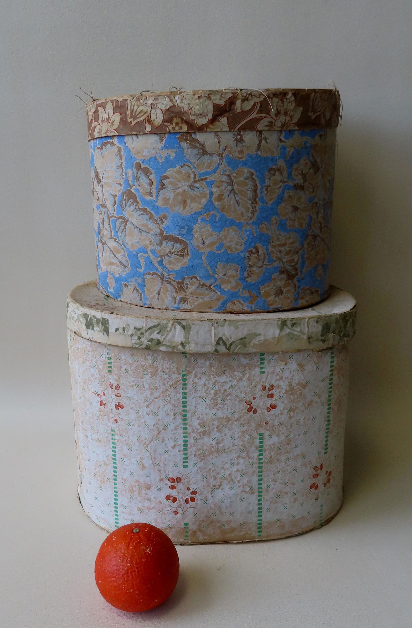 Two band boxes, both with floral decorations. The (1 of 8)