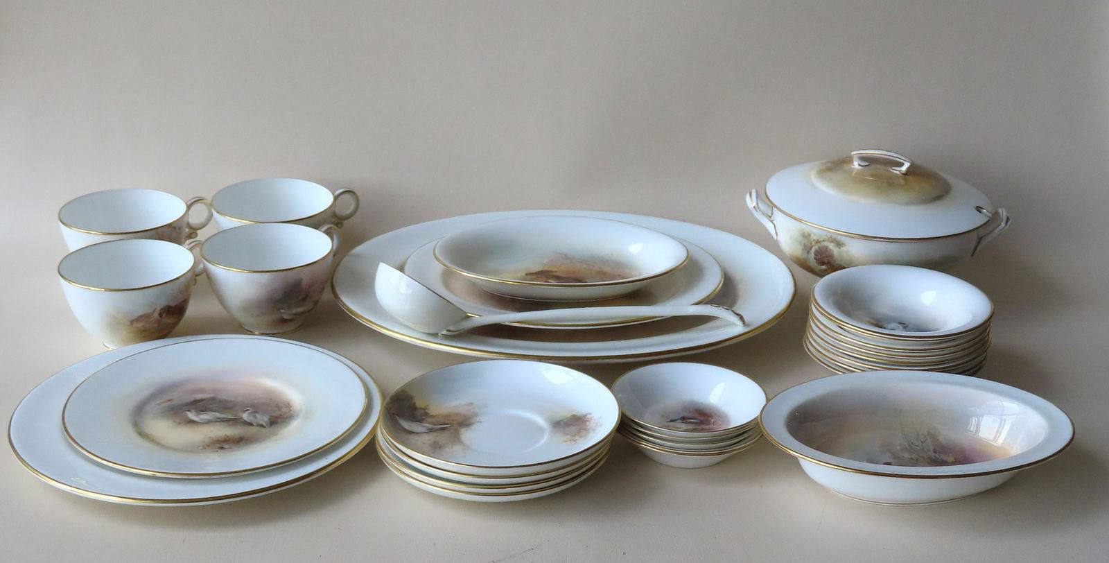 An impressive collection of Royal Worcester hand (1 of 20)