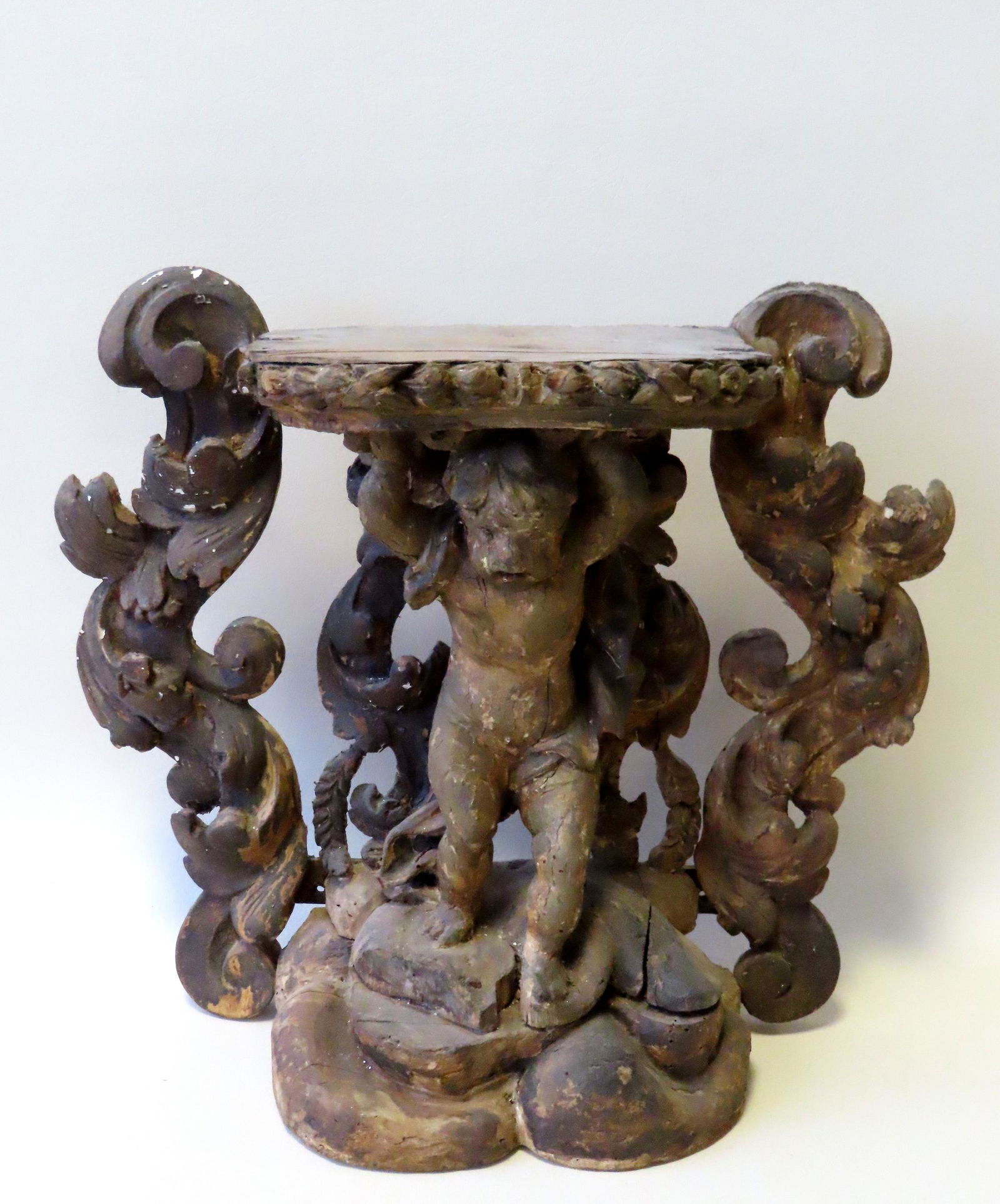 An early Italian baroque period wooden shelf carving of (1 of 11)