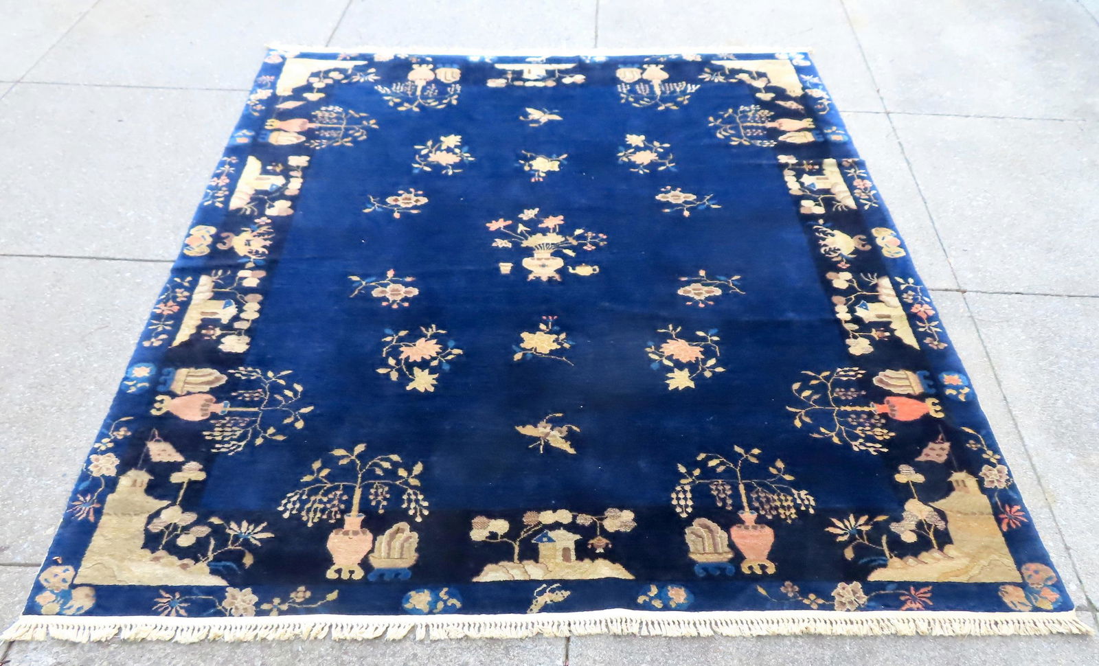 Chinese oriental room size rug decorated with mostly (1 of 9)