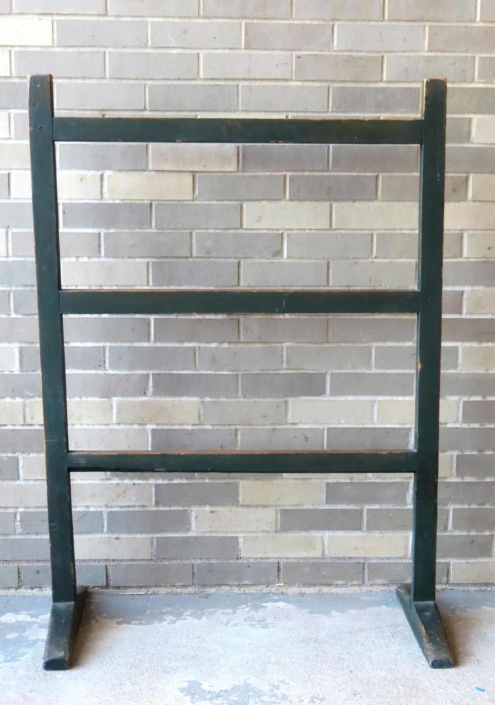 A good shoe-foot drying rack in green paint. (1 of 10)