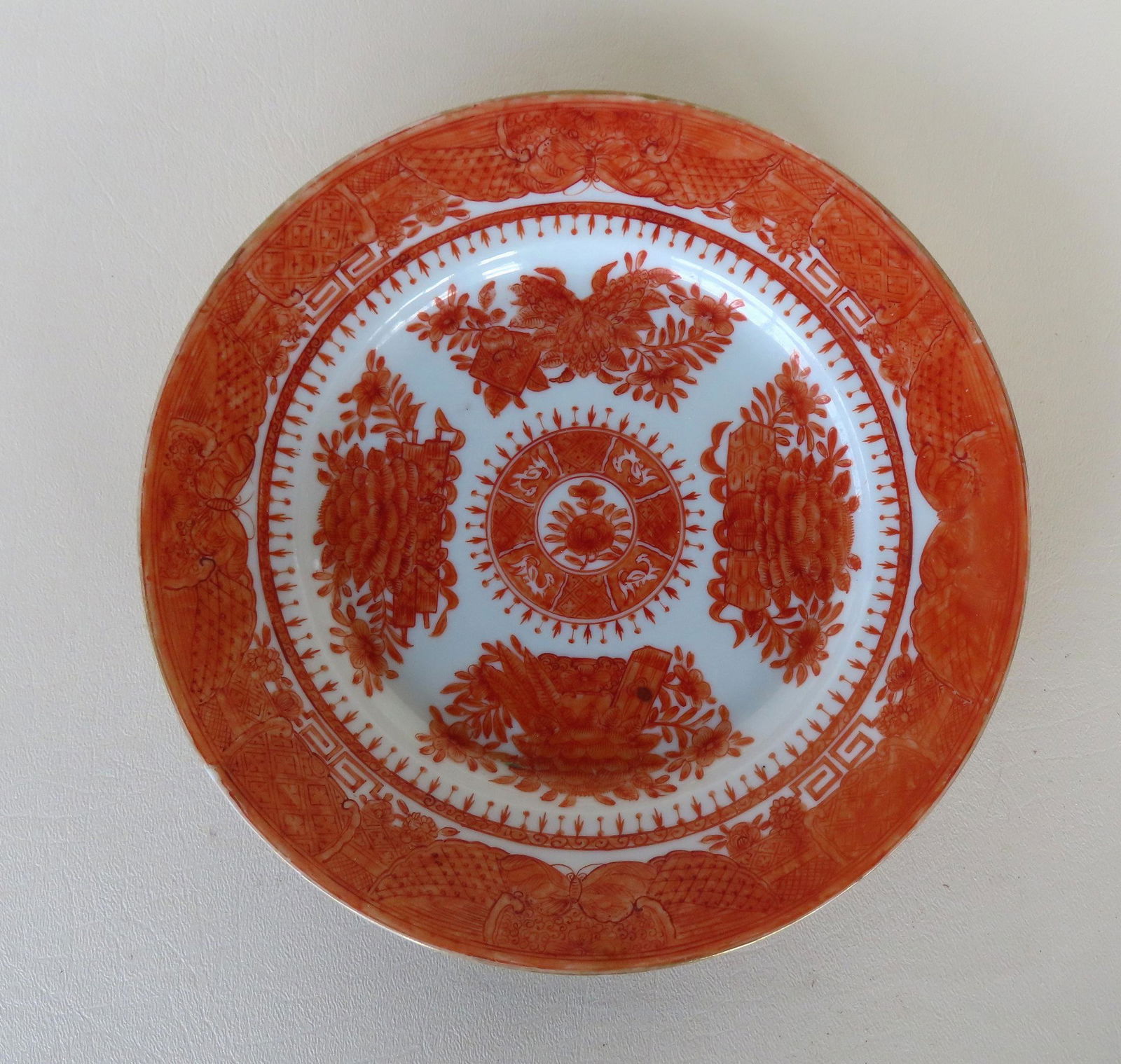 A Chinese export orange Fitzhugh porcelain plate - 8 1/2" diameter - very good condition, no damage (1 of 2)