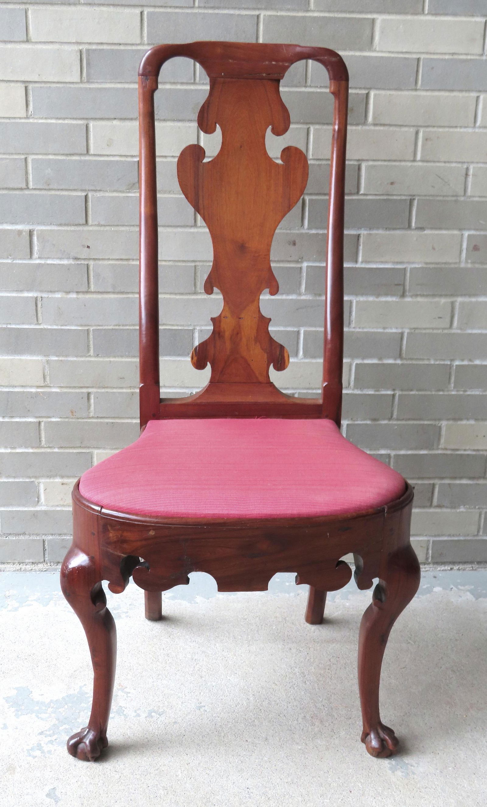 A mahogany Queen Ann side chair with tall shaped center splat, shaped seat with molded edge, shaped (1 of 18)