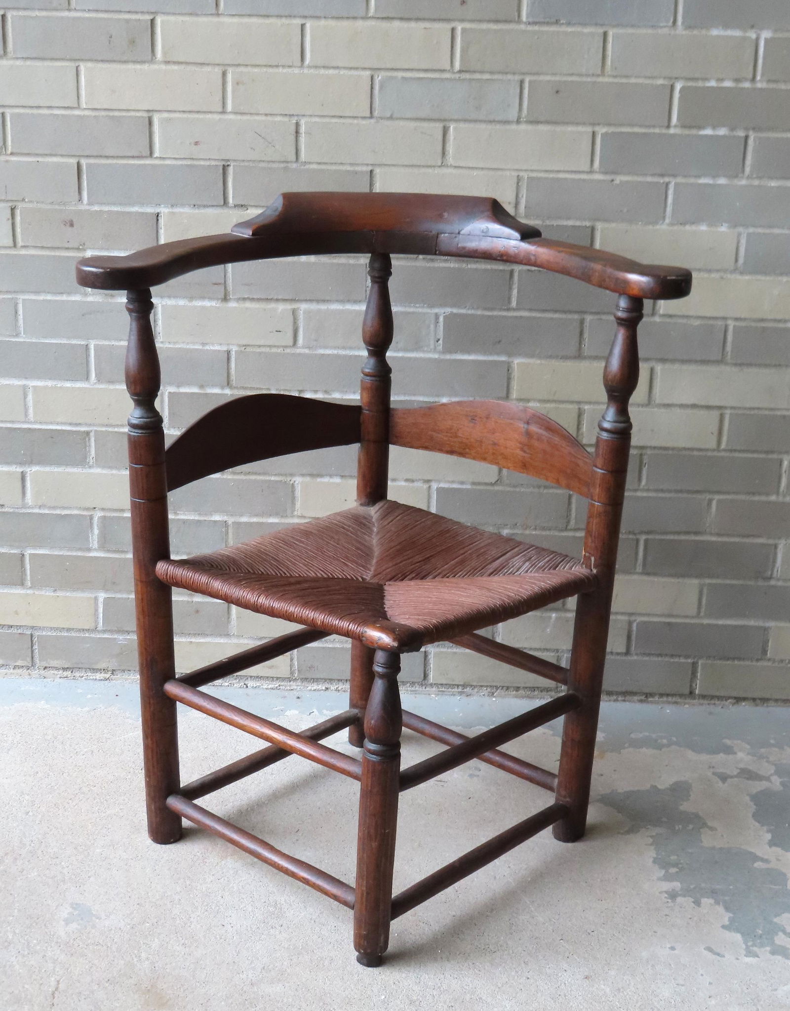Country pine corner chair with replaced rope/rush seat in original finish, circa 1800. Small repair (1 of 5)