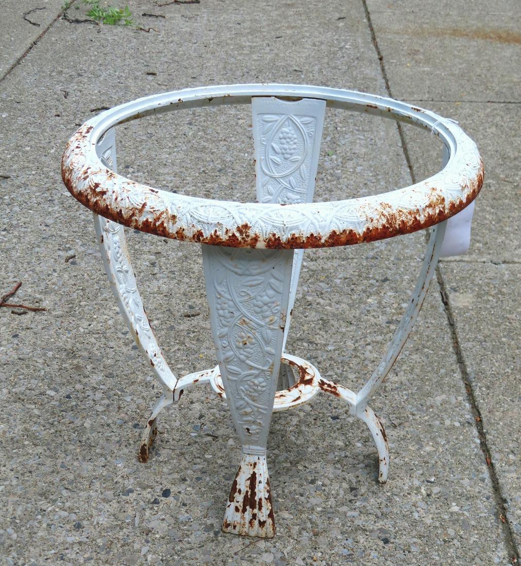 A very fine Art Deco patio table made by Seville Art Metal Studios in Cleveland, Ohio  (signed on (1 of 6)