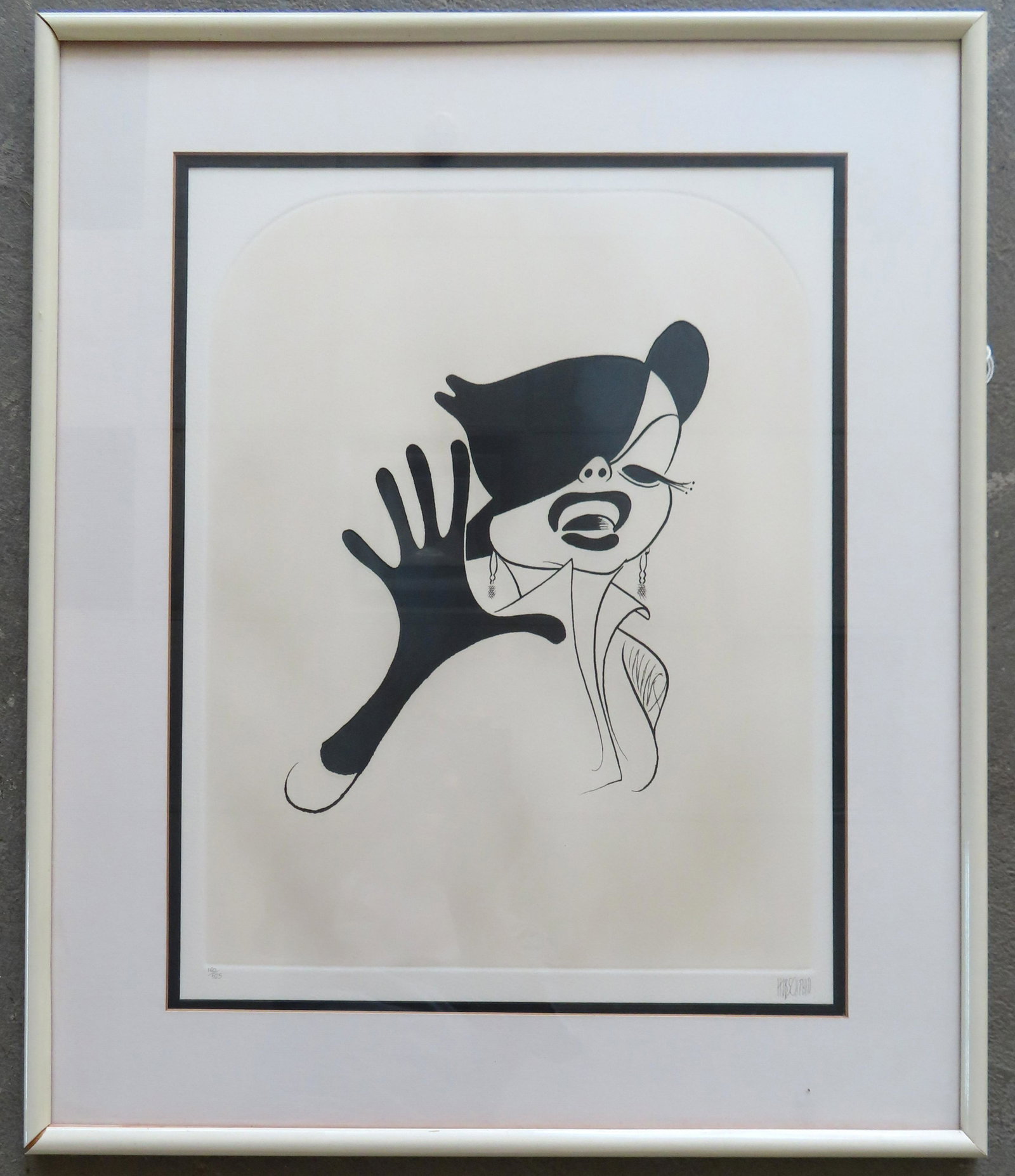 Albert Herschfeld, NY 1903-2003. Lithograph of Judy Garland, limited edition 160/525, pencil signed: Albert Herschfeld, NY 1903-2003. Lithograph of Judy Garland, limited edition 160/525, pencil signed Herschfeld lower right corner. Professionally framed and double matted - very good condition. Size w