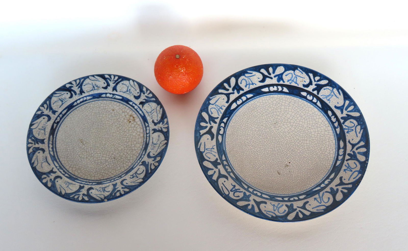 Two Dedham rabbit plates - 8 1/2" diameter and 10" diameter. The 10" plate with chip on edge of (1 of 5)