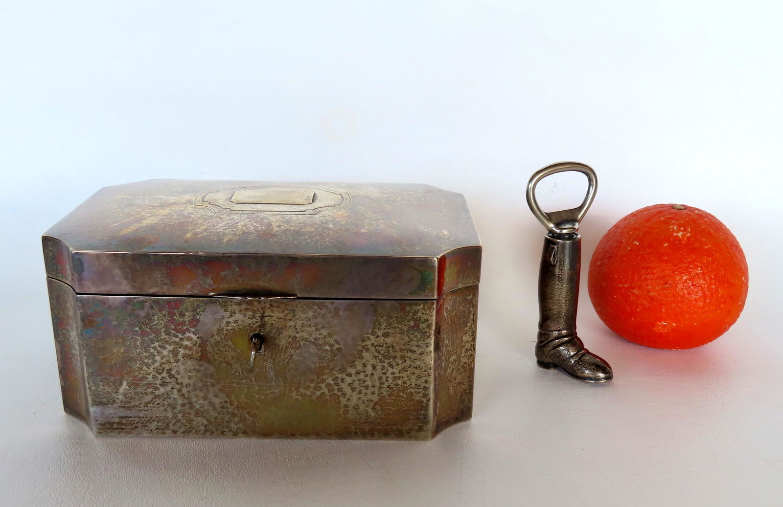A sterling silver hand hammered gent's box with shaped corners and removable interior compartment - (1 of 7)