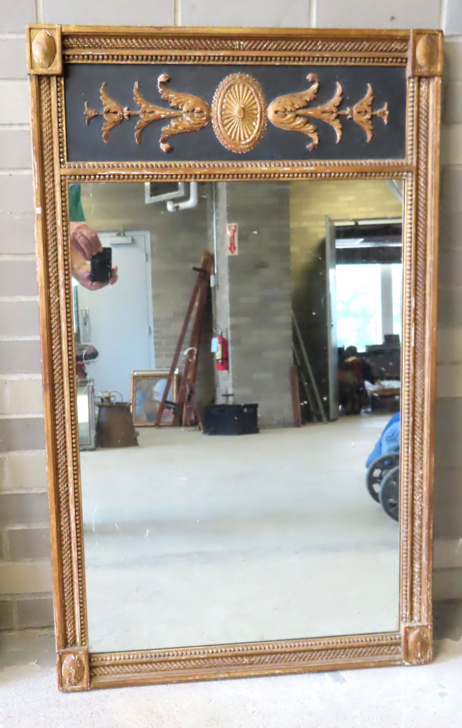 Edward Garrett custom made Sheraton style mirror. (1 of 5)