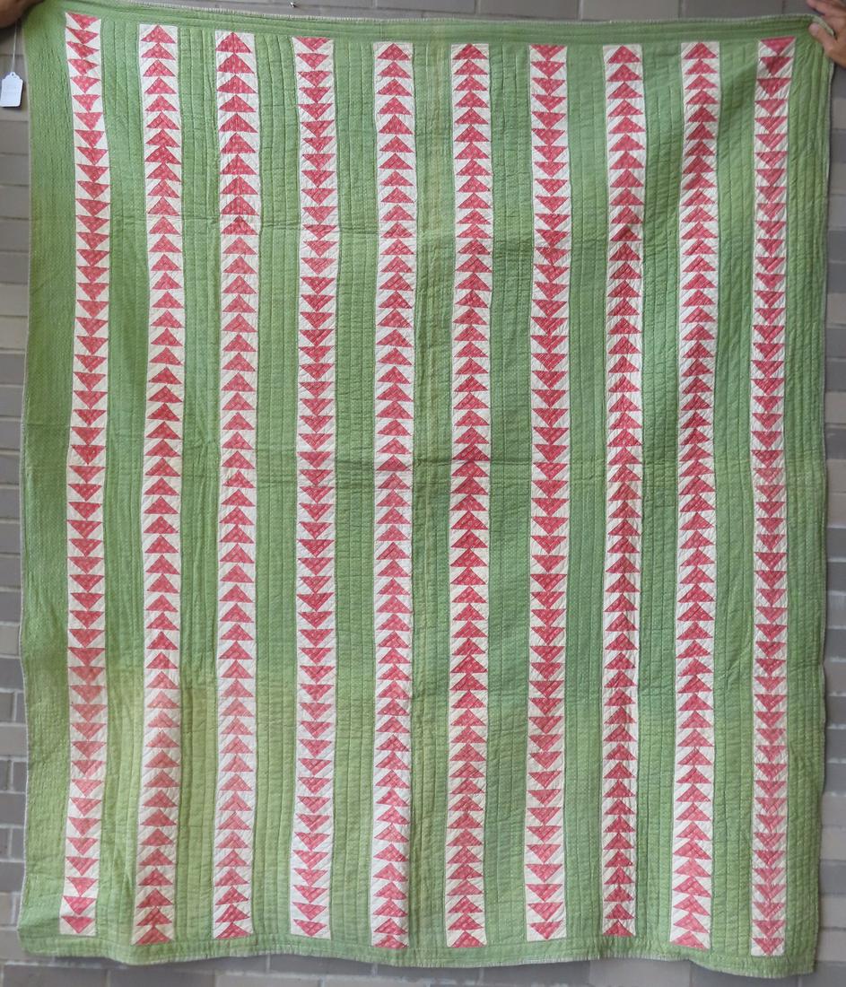 Patchwork quilt, Flying Geese pattern, very good condition, early 20th century. 65" x 74".: Patchwork quilt, Flying Geese pattern, very good condition, early 20th century. 65" x 74".