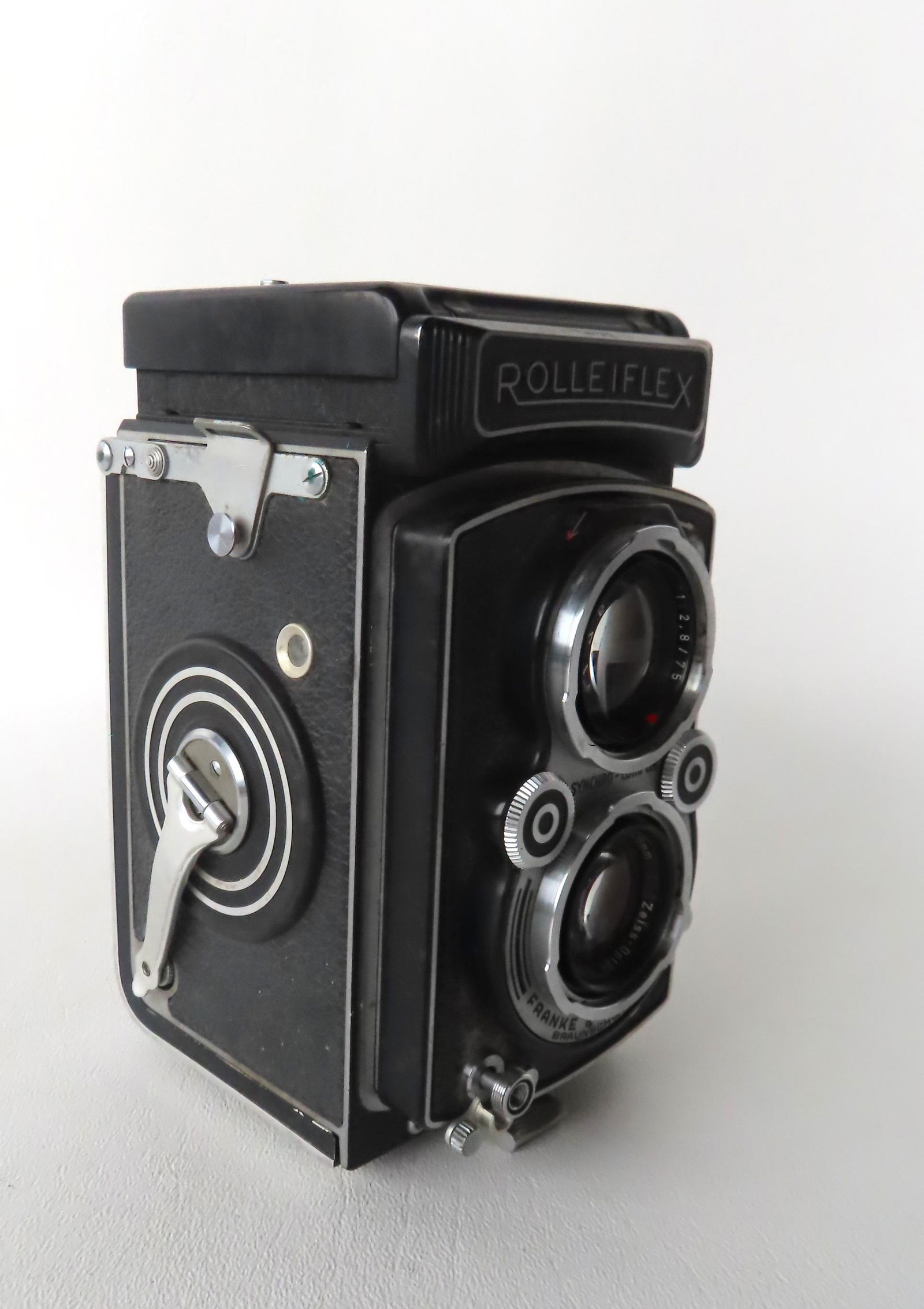 Rolleiflex camera in original leather case. (1 of 11)