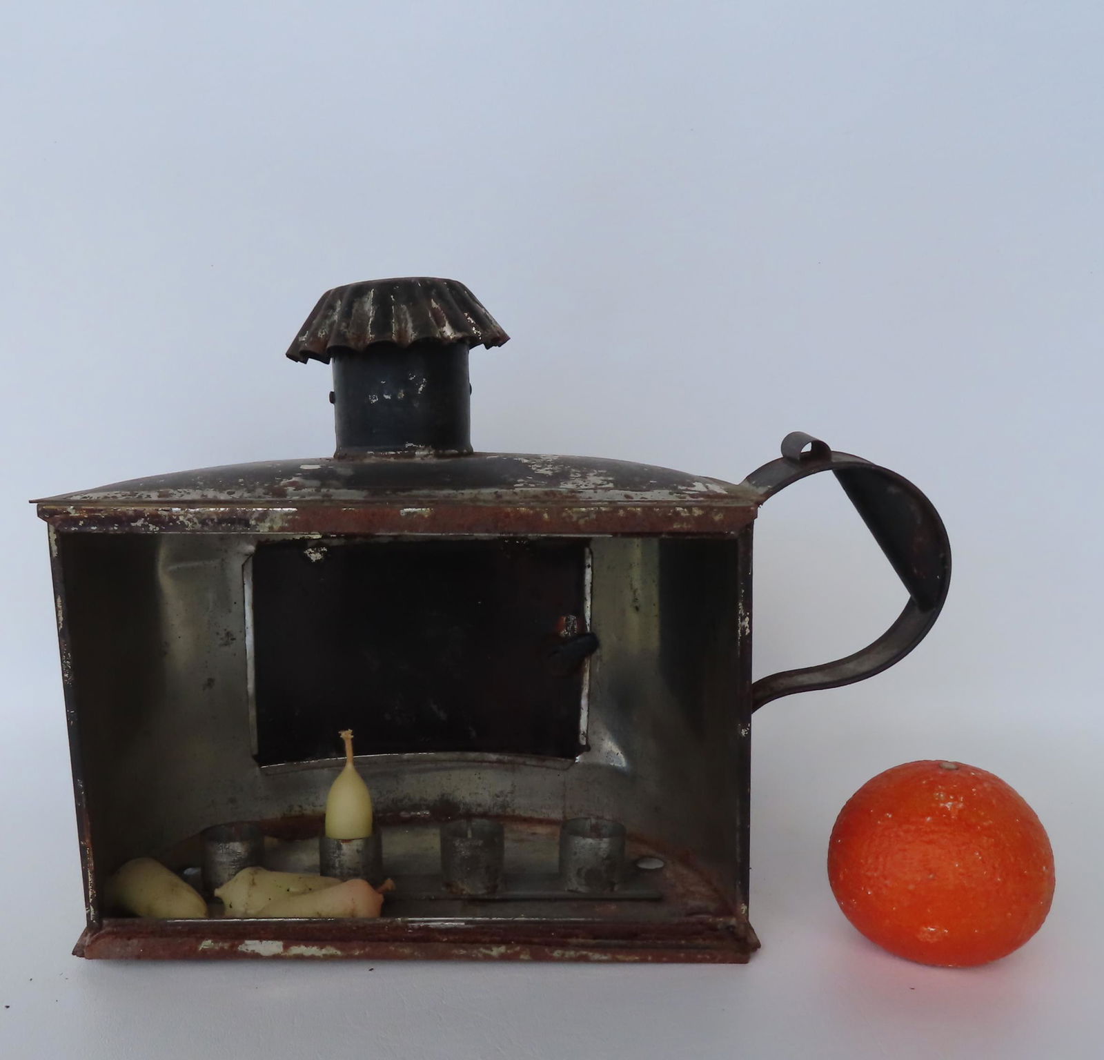 Toleware candle lantern with 4 fonts, sliding glass front and hinged door on reverse side, original (1 of 8)