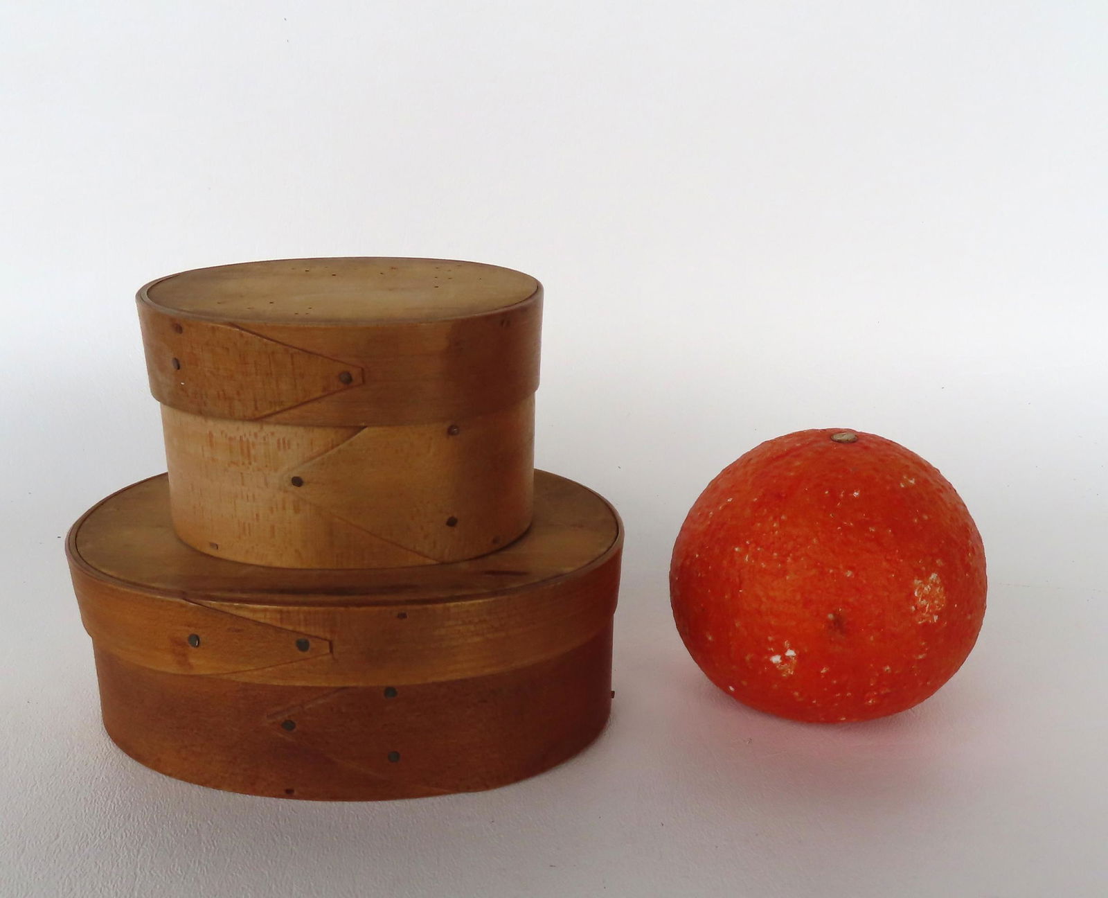 Two miniature oval boxes in natural finish, late 19th to early 20th century - both constructed with (1 of 5)