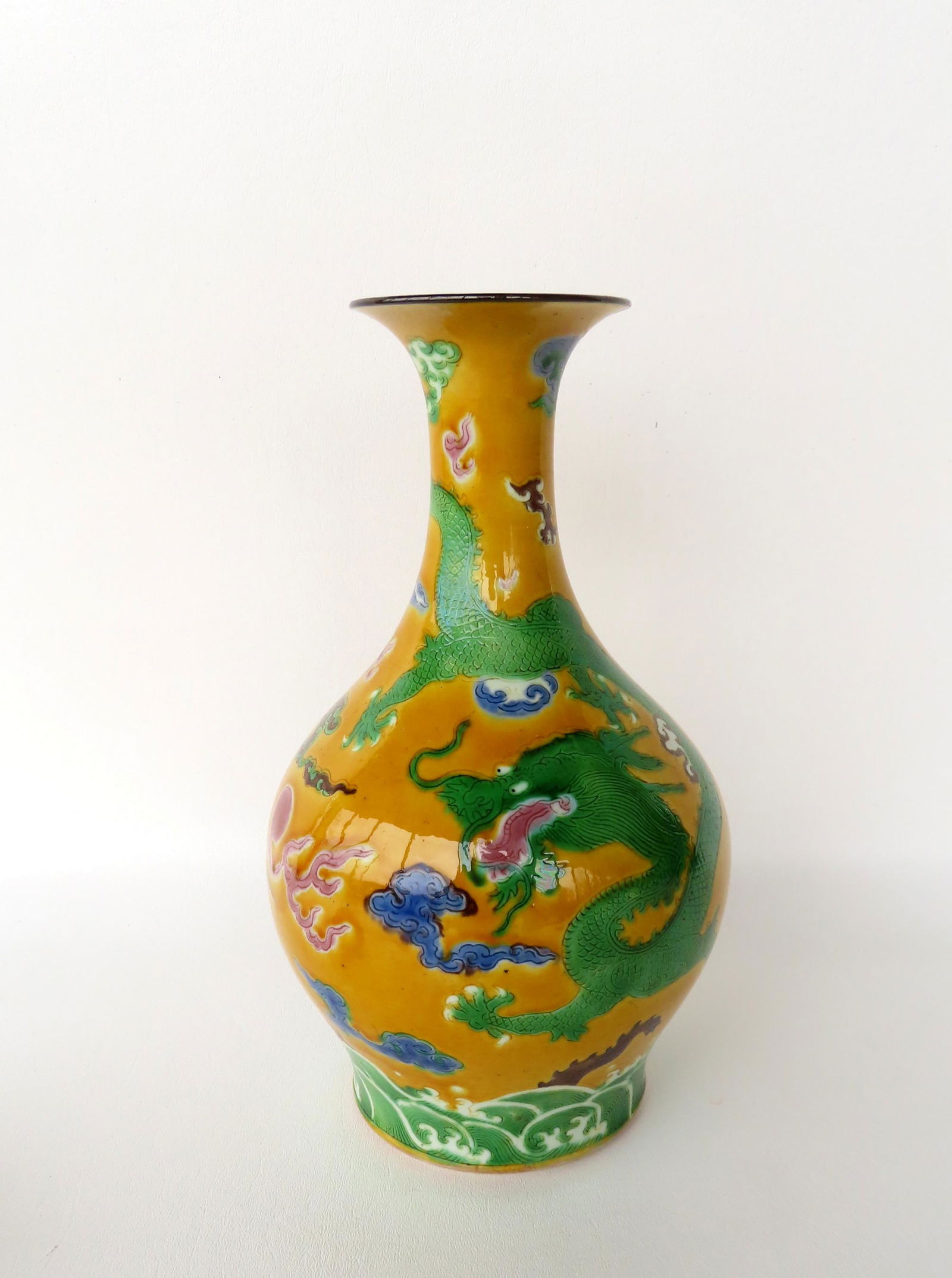 A Chinese export dragon vase, baluster form, with flared rim, decorated with a large green dragon (1 of 11)