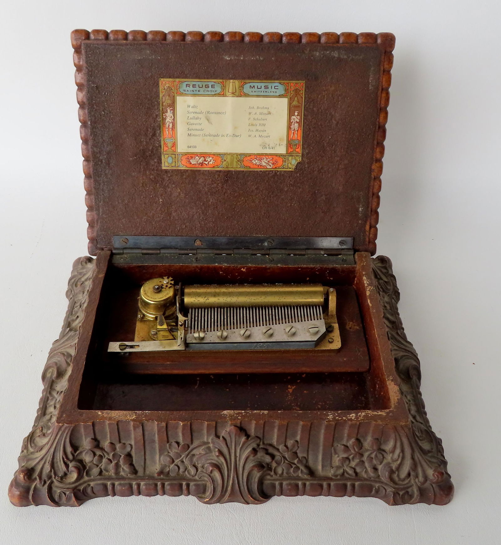 Composition Swiss music box playing 6 tunes, early to mid 20th century - working condition but needs (1 of 6)