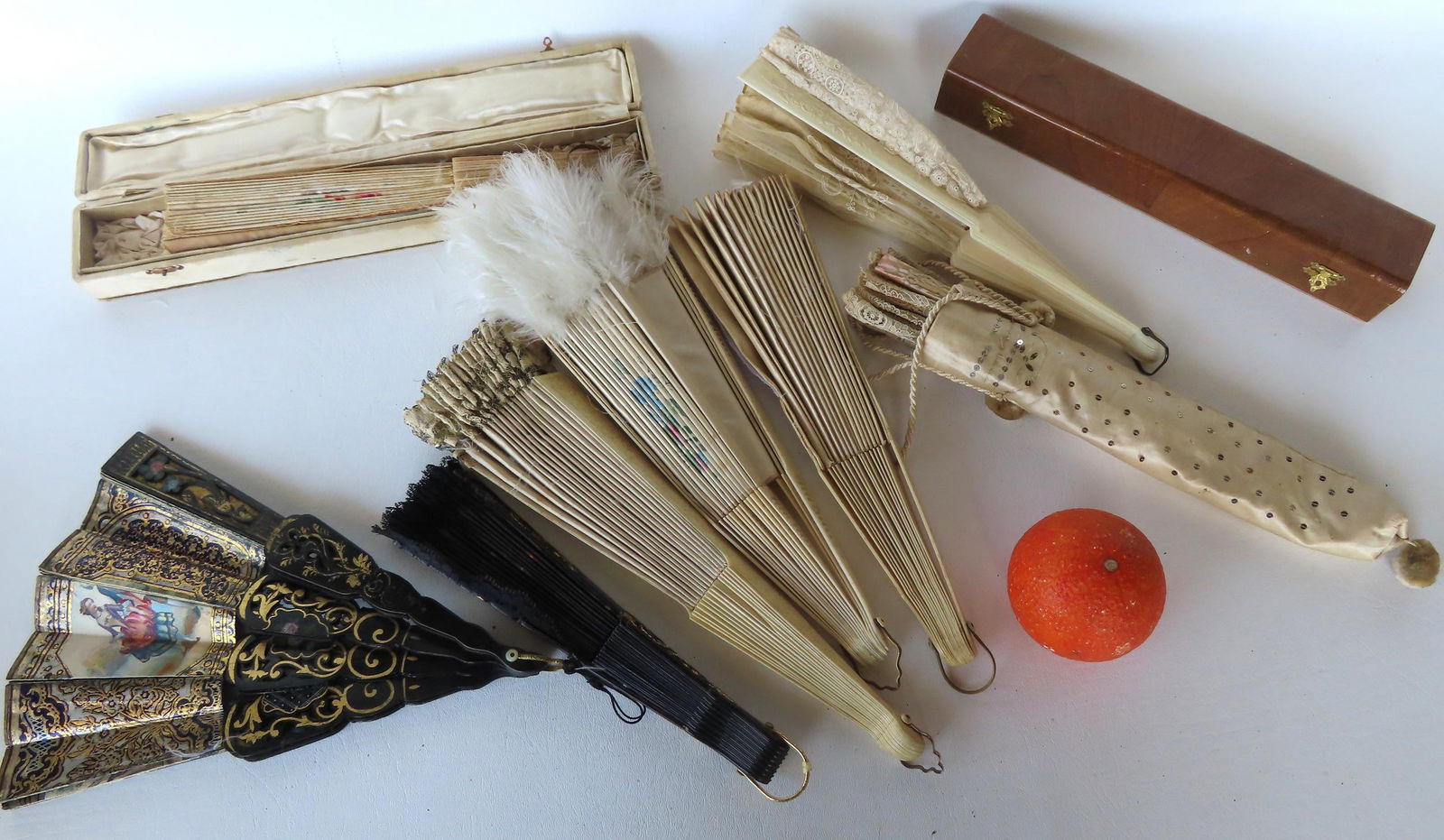 Grouping of mostly 19th century fancy fans. (1 of 16)