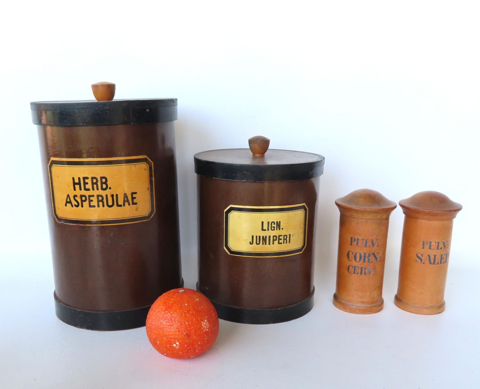 Grouping of apothecary containers, 2 composition or cardboard, and 2 in treenware. (1 of 6)