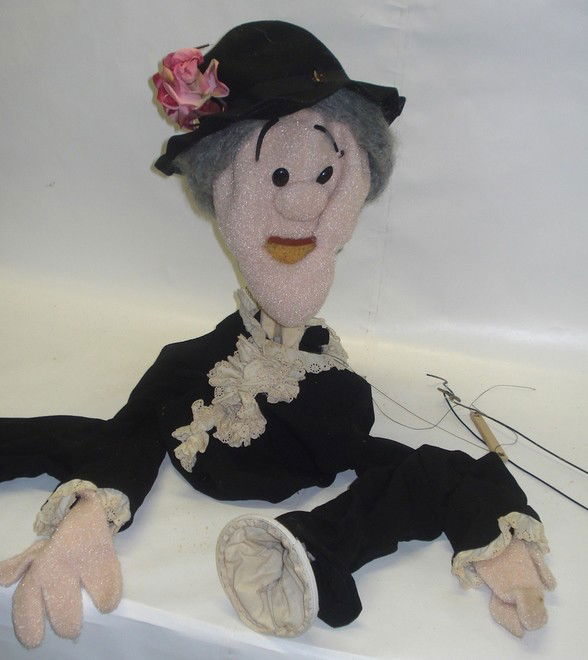 Mechanical hand puppet/muppet with mechanical arms: Mechanical hand puppet/muppet with mechanical arms.