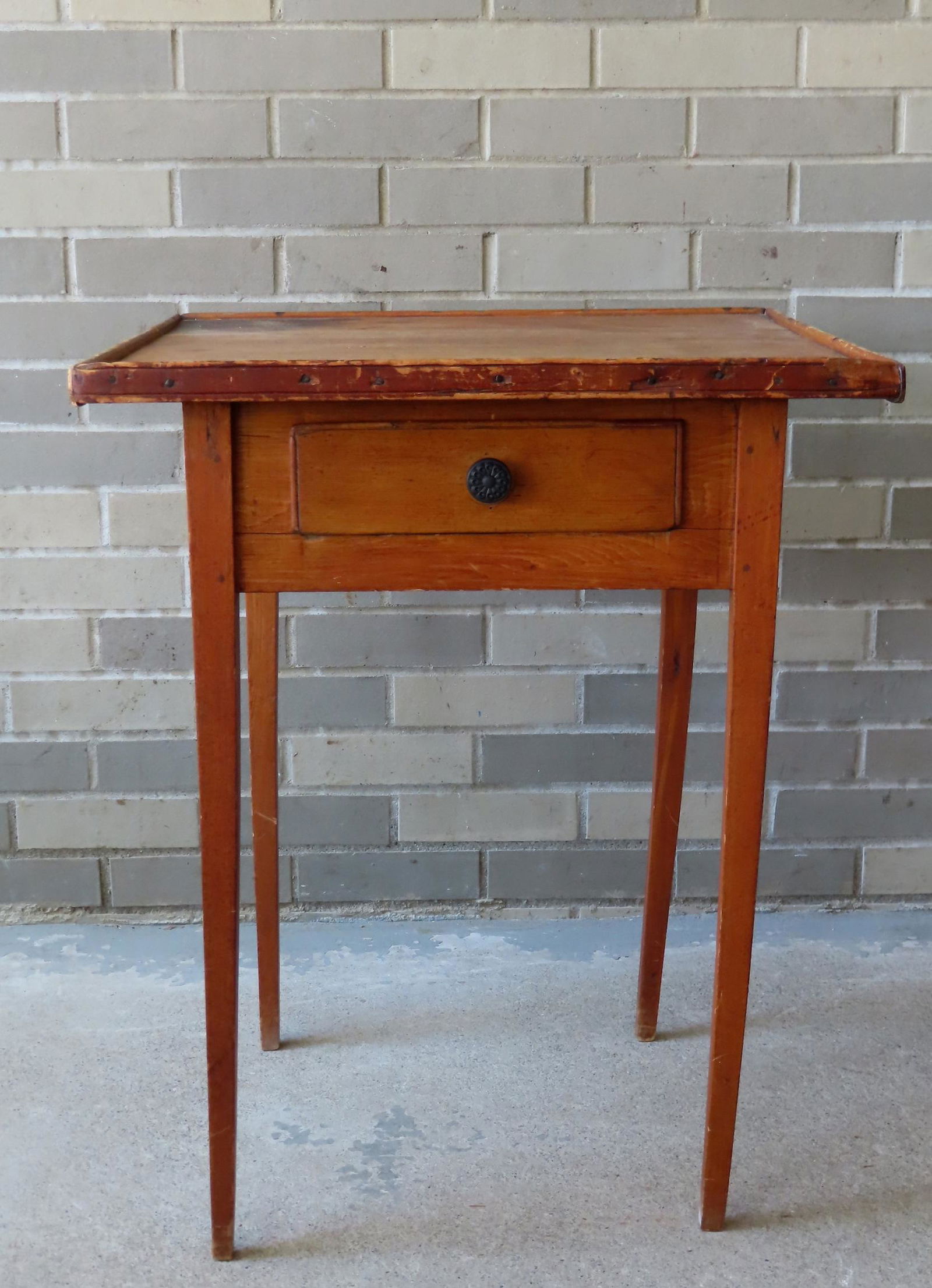A Hepplewhite poplar wood 1 drawer stand having an applied gallery around the edge, single beaded (1 of 7)