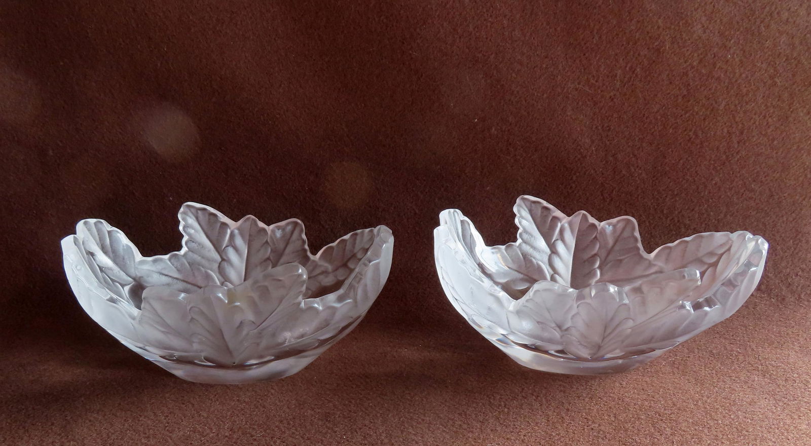 A pair of signed Lalique crystal bowls - both in very good condition without damage or repairs, each (1 of 7)