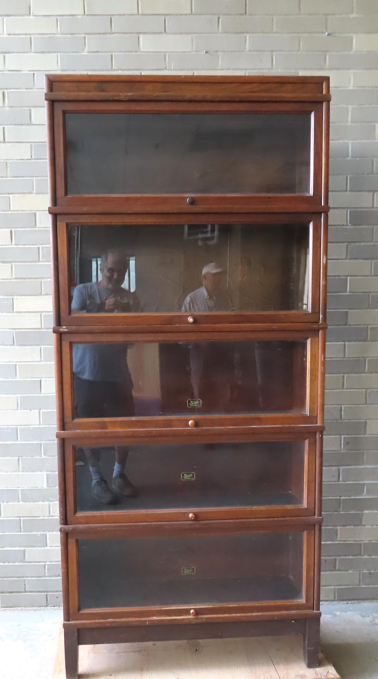 A "Hale / Herkimer NY" 5 section stacking bookcase in birch - complete and in good condition - (1 of 6)