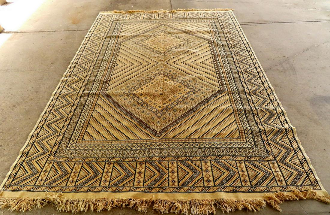 A Moroccan Kilim hand woven room size rug, probably early to mid 20th century, very good condition. (1 of 13)