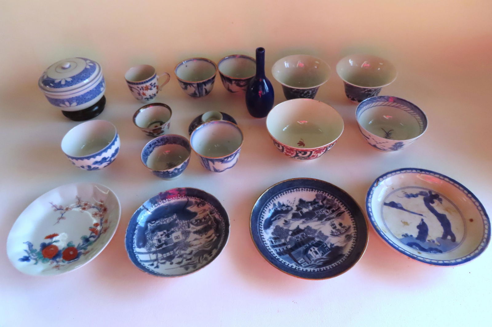 Large grouping of oriental china. (1 of 19)