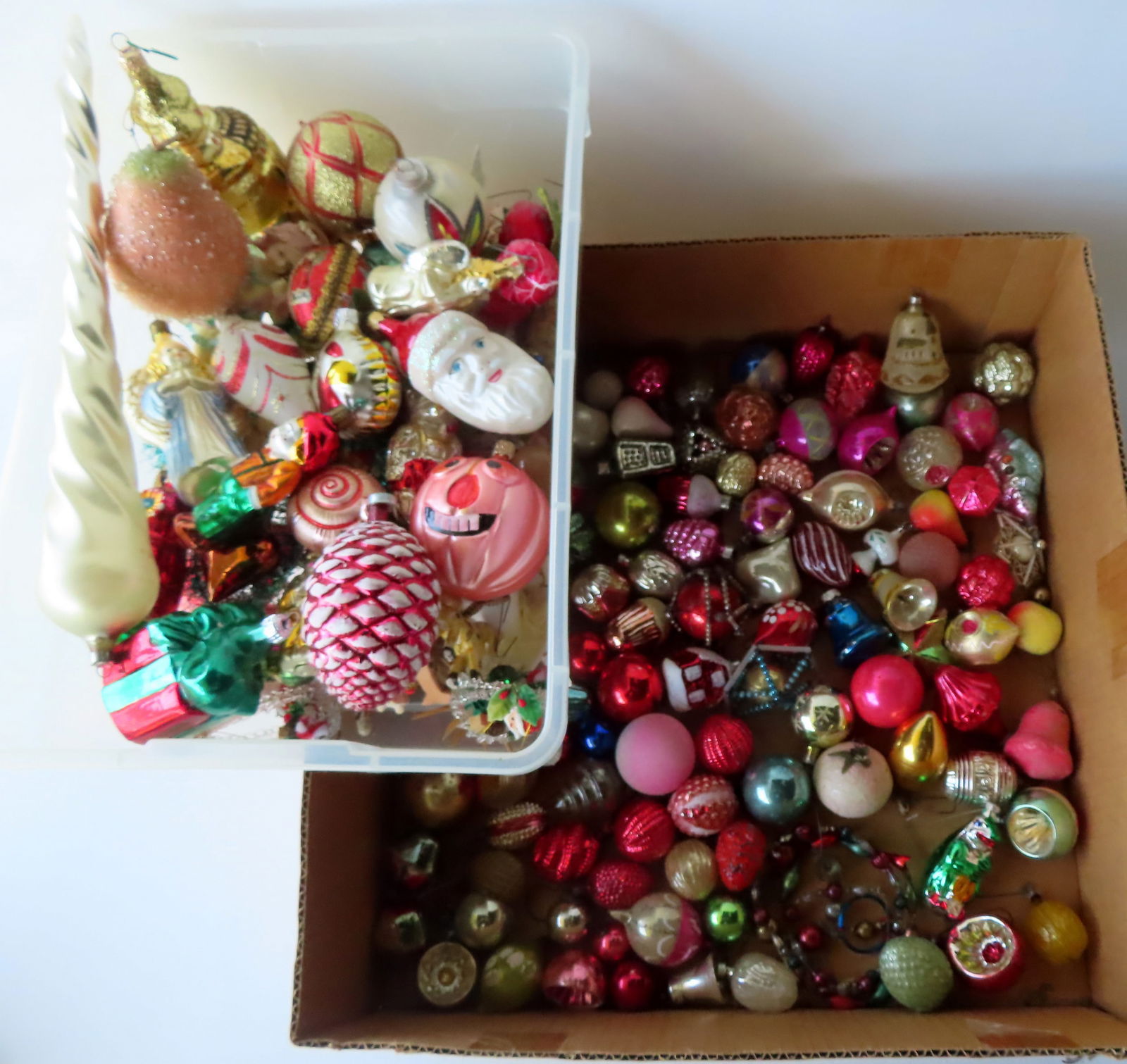 A large grouping of vintage smaller size glass Christmas ornaments, circa 1930-60 - none are broken, (1 of 16)