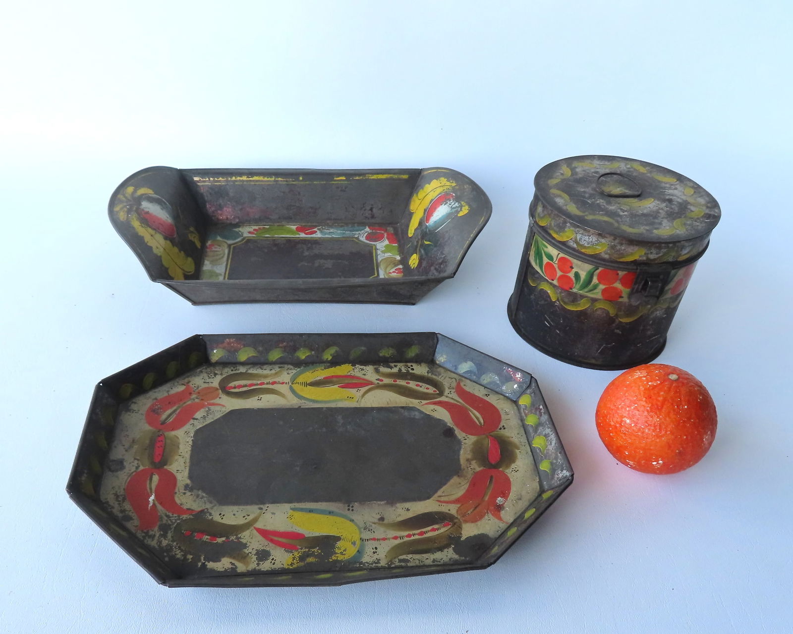 Three pieces of hand painted toleware, early to mid 19th century, all in original paint and in good (1 of 11)