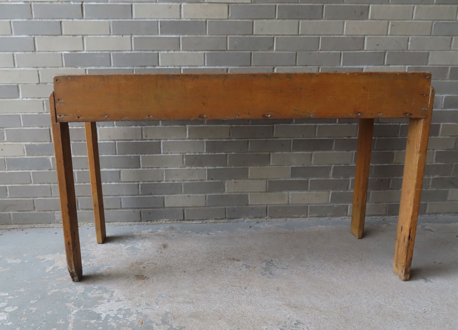 A primitive pine dry sink with 2 drainage holes, mid 19th century in original pumpkin pine natural (1 of 10)