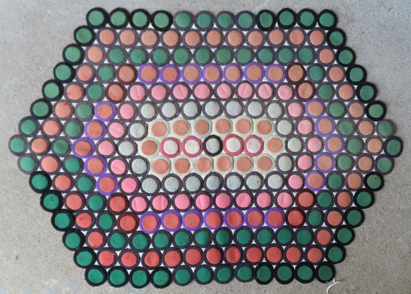 A table felt penny table rug with blue satin backing, all hand sewn, very good condition. Appears to (1 of 5)