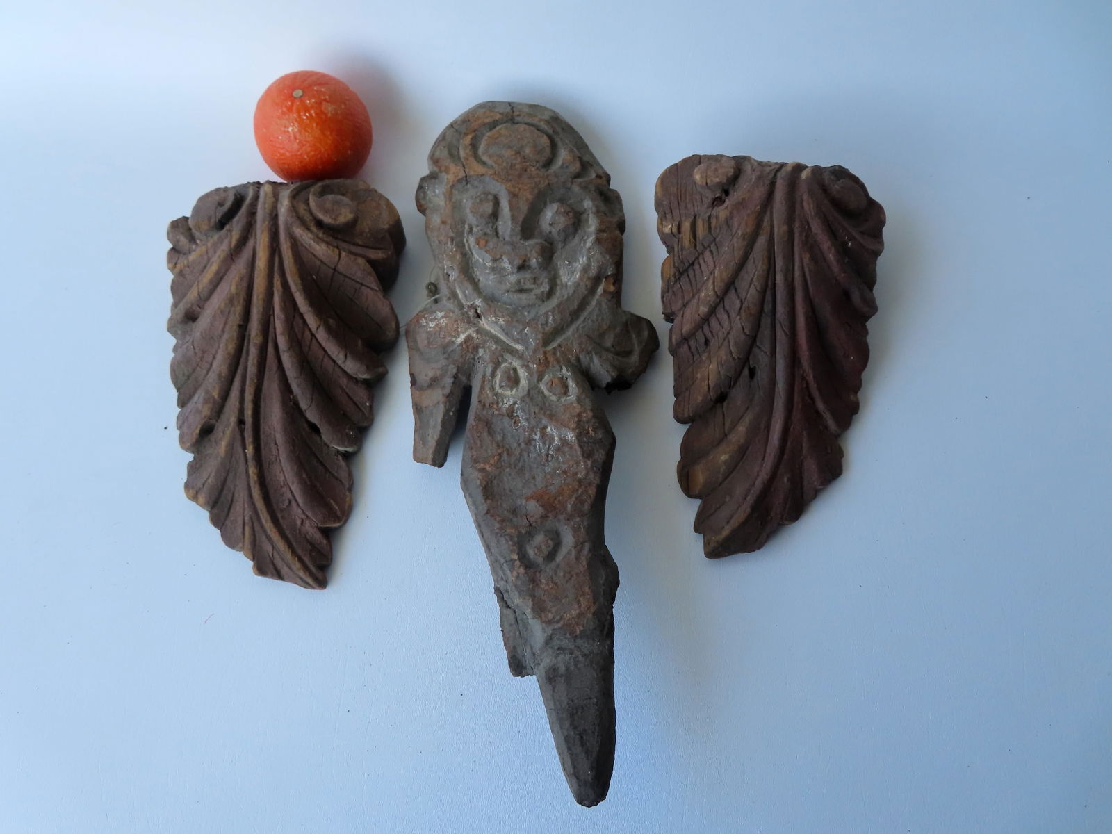 Three very early wooden ornaments including 2 acanthus carvings - 19th century - wear and some (1 of 5)