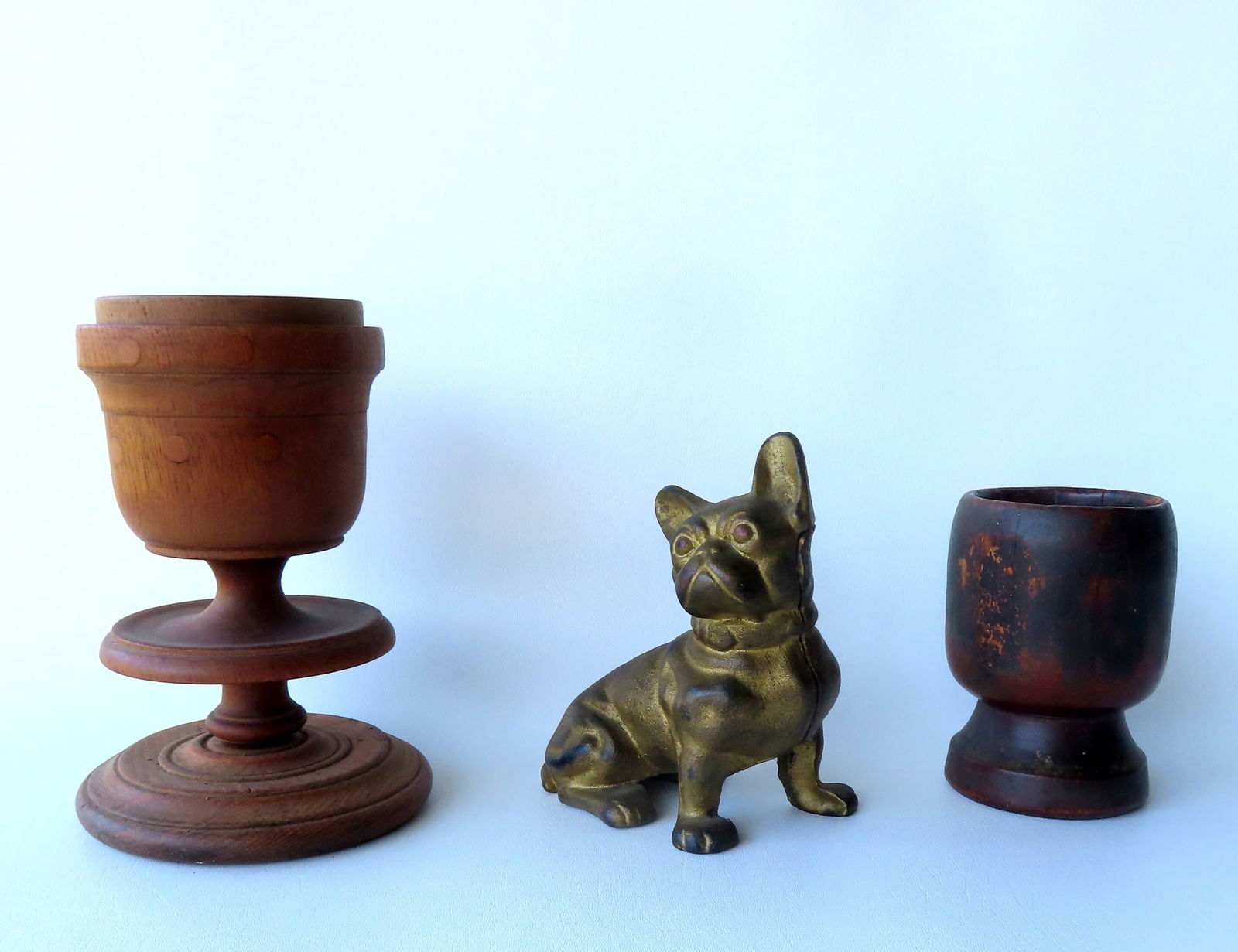 Grouping of 3 country collectibles including: A cast iron Boston Bull dog still bank in old gold (1 of 7)