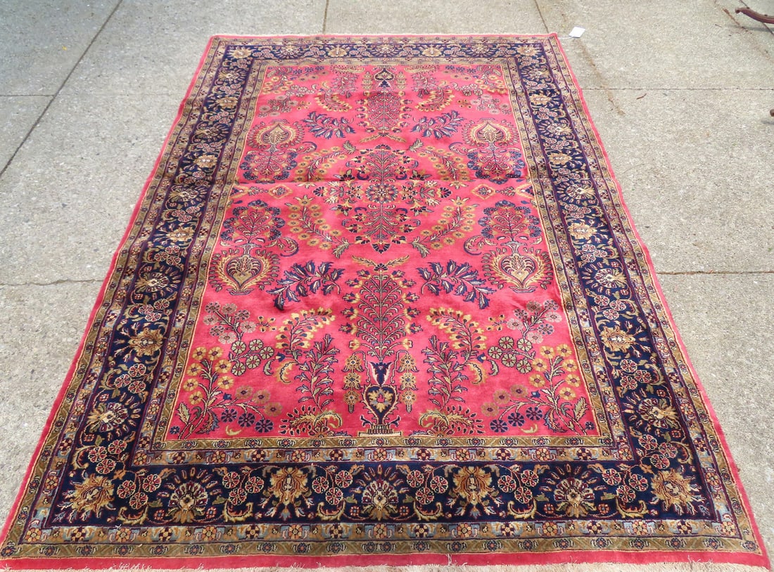 A small room size oriental rug, hand knotted, in the Art Deco style, early 20th century in good (1 of 9)