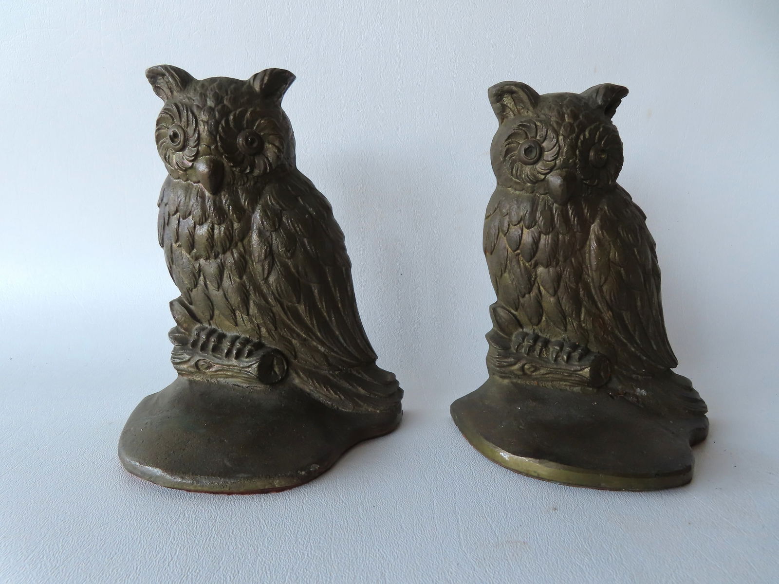 Pair of bronze owl form bookends, both in very good condition, late 19th to early 20th century. 5 (1 of 4)