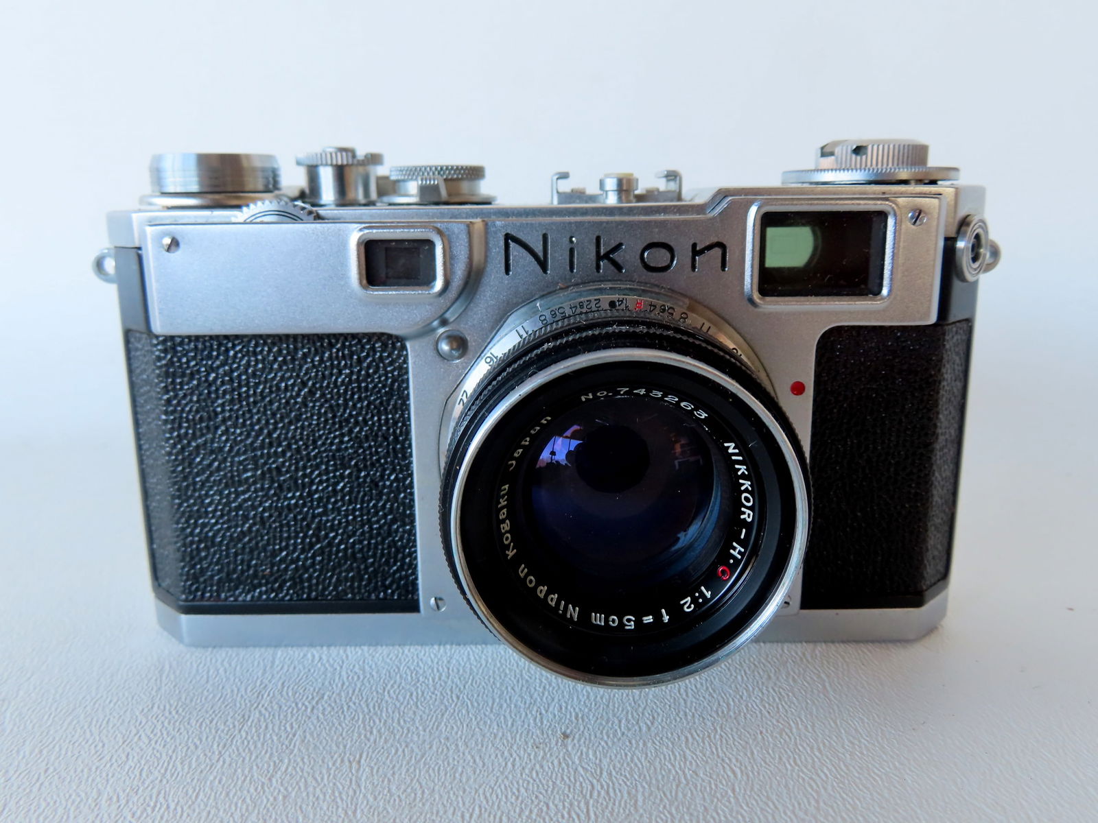 Nikon Rangefinder camera marked Nippon Kogaku Tokyo - #6177503, with 50mm lens. (1 of 12)