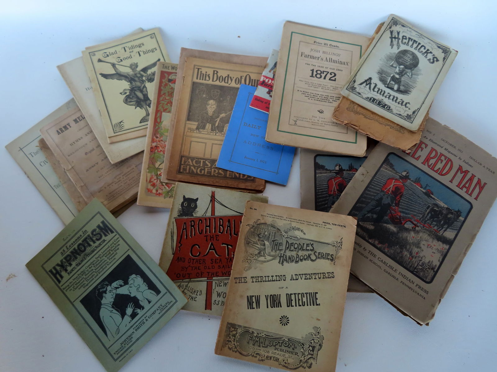 A grouping of brochures, booklets and almanacs including: 25 Lessons in Hypnotism, The Thrilling (1 of 9)