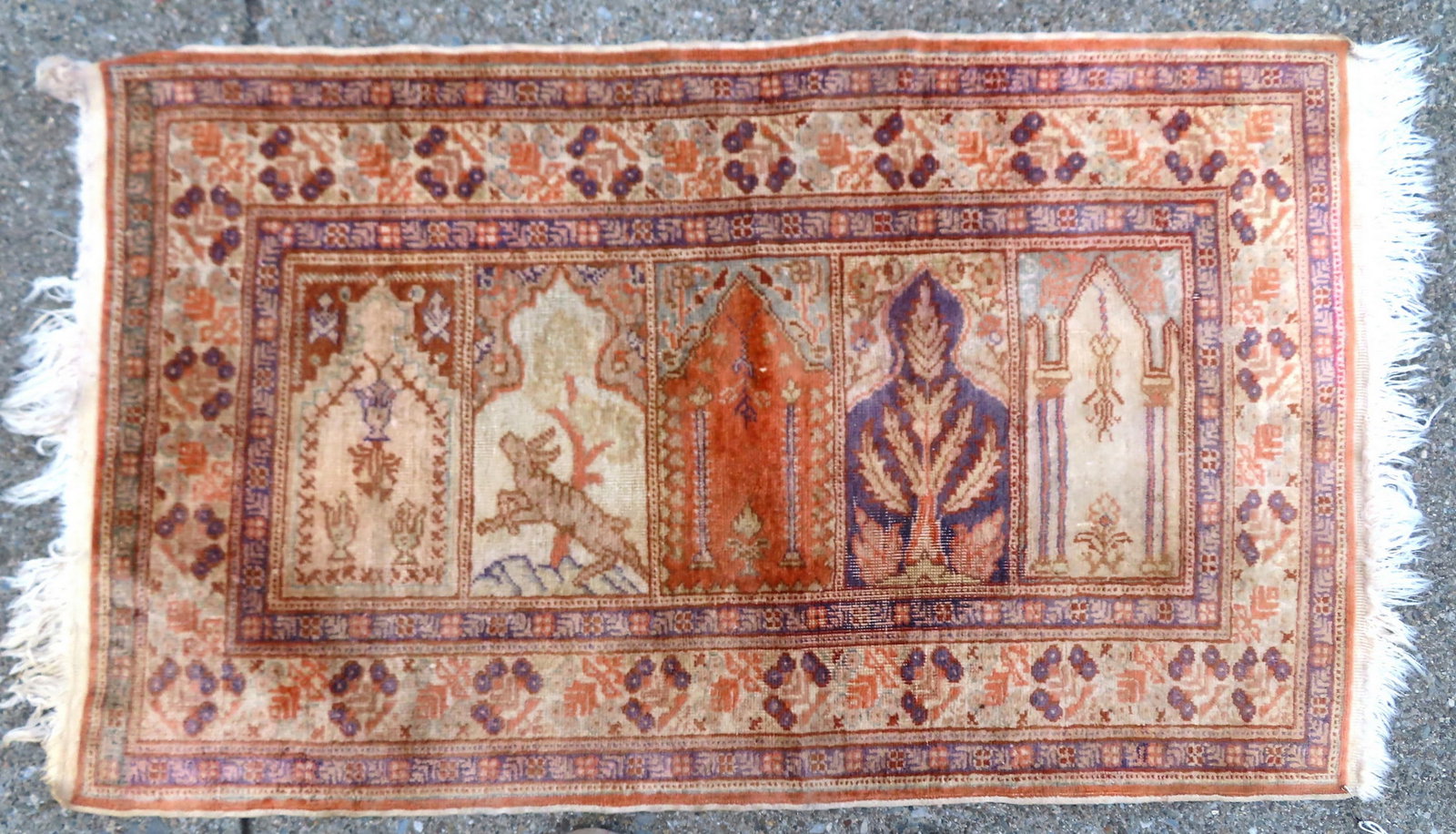 A very fine oriental prayer rug, early to mid 20th century. (1 of 8)