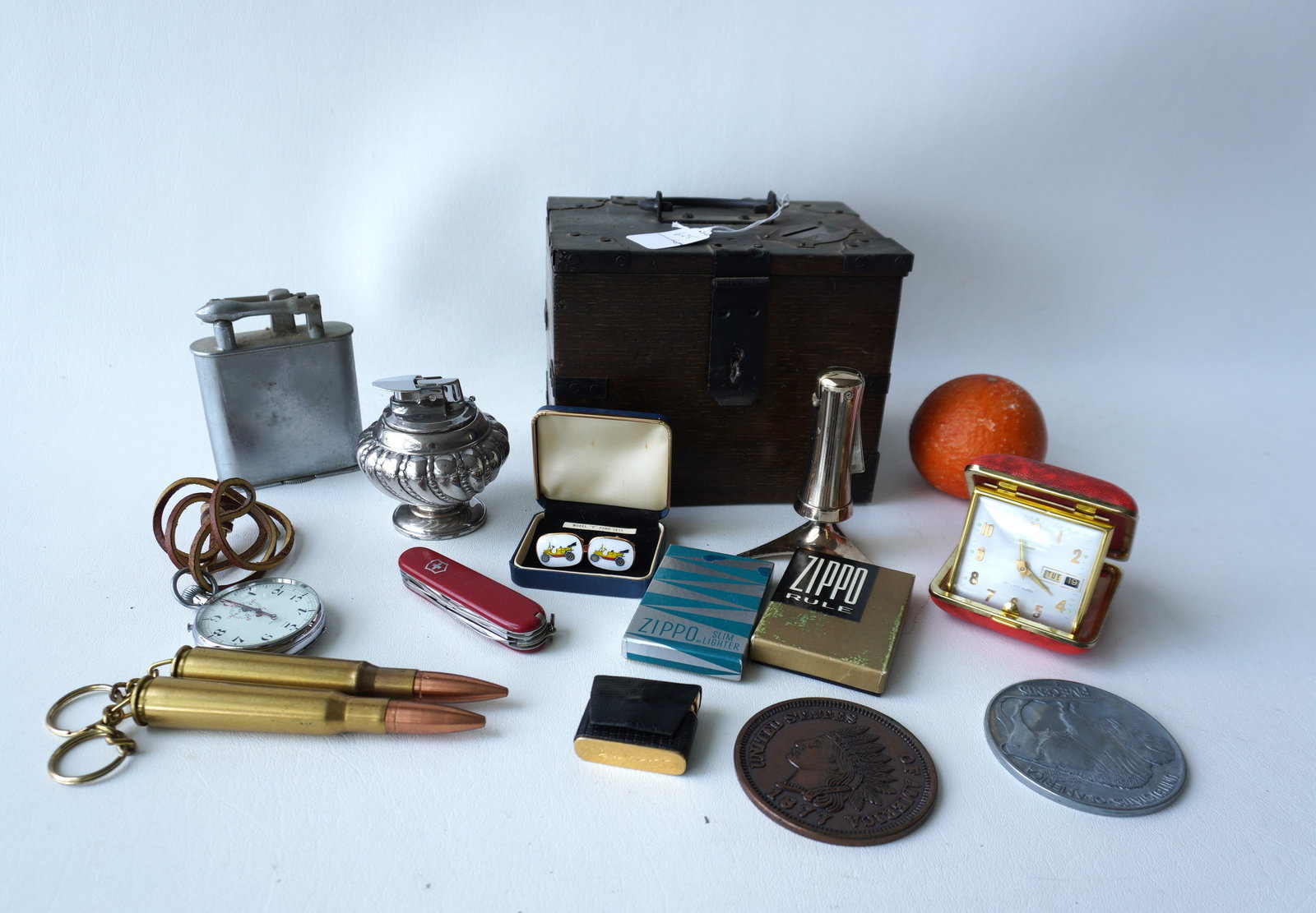 Large grouping of vintage decorative objects: Stop watch, 6 cigarette lighters, etc.: Large grouping of vintage decorative objects including: 6 cigarette lighters including Rowenia Gas Petit Germany, Elgin traveling calendar clock - working condition, Gallet Swiss stop watch - non work