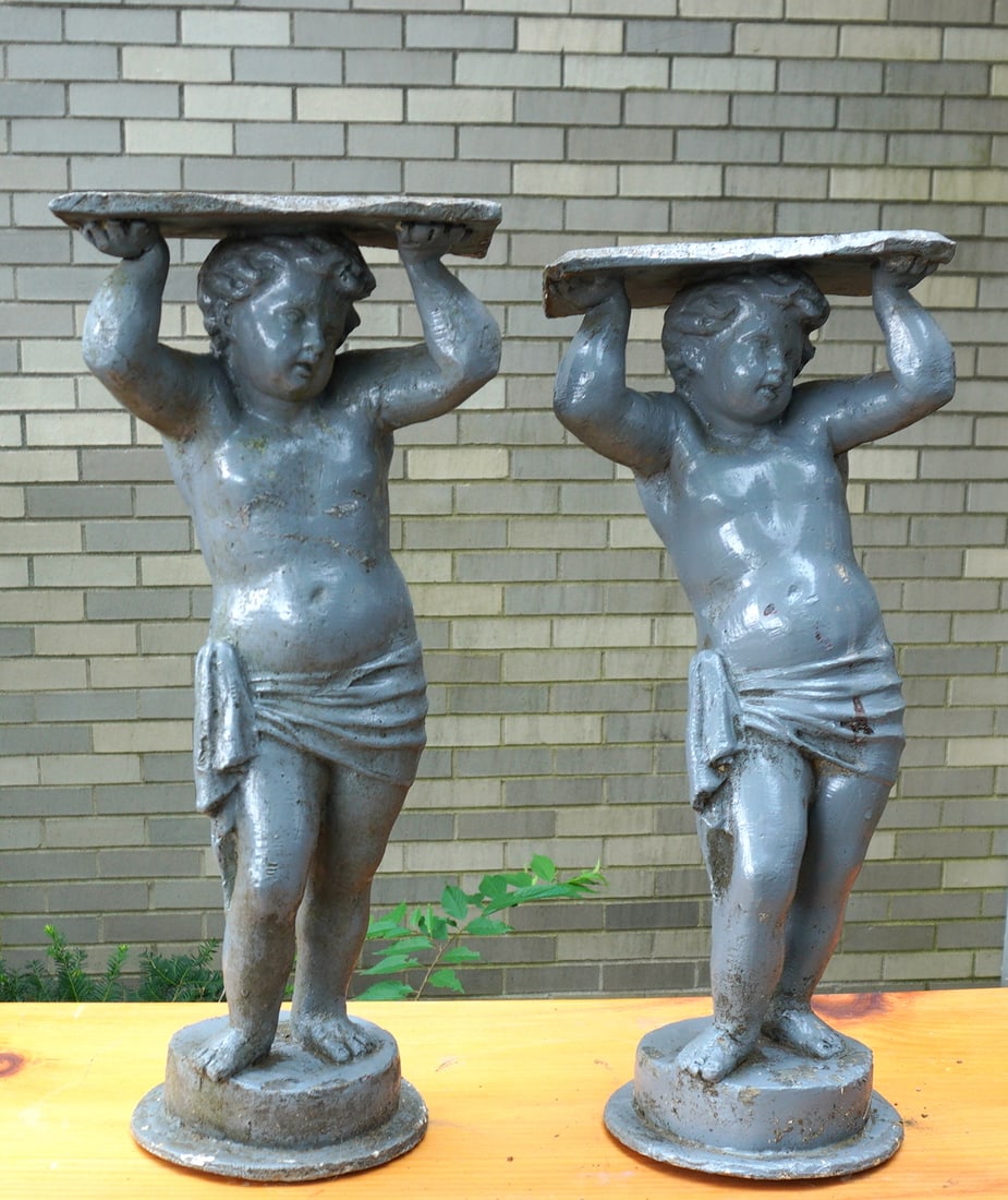 Two vintage lead putti form bases for holding planters, late 19th century in good condition - newer (1 of 5)