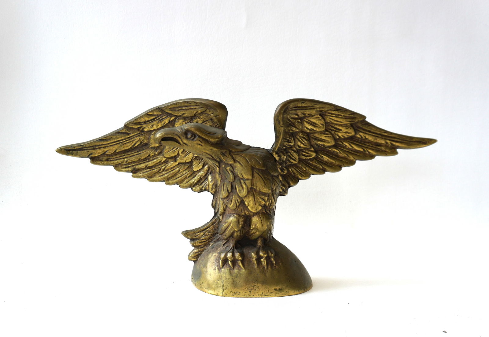 Polished bronze sculpture of spread wing eagle, late 19th to early 20th century. Very good (1 of 4)