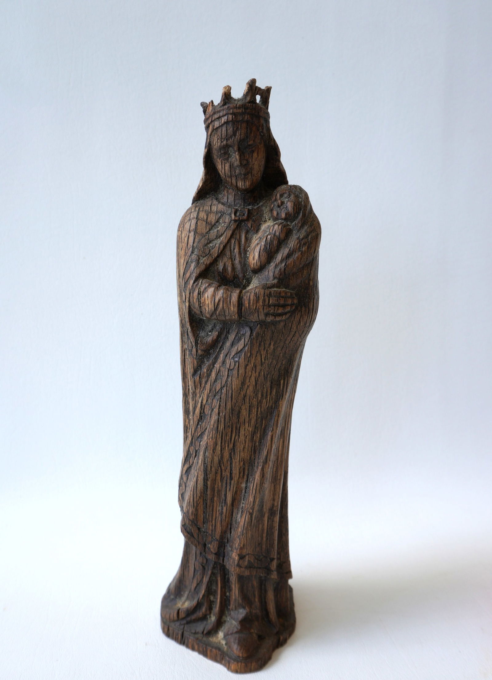 A beautiful hand carved sculpture of Madonna & Child, probably European, 18th century or earlier, (1 of 7)