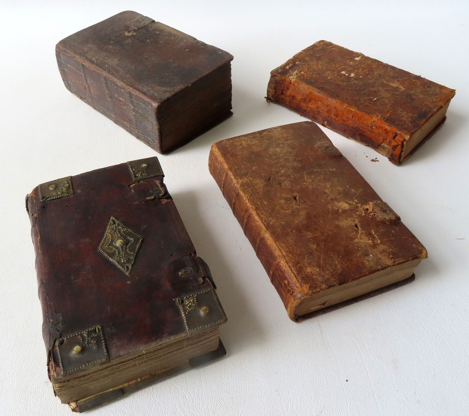 Four early German religious books. The first titled "Erbauliche Lieder Sammlung …." - published in (1 of 15)