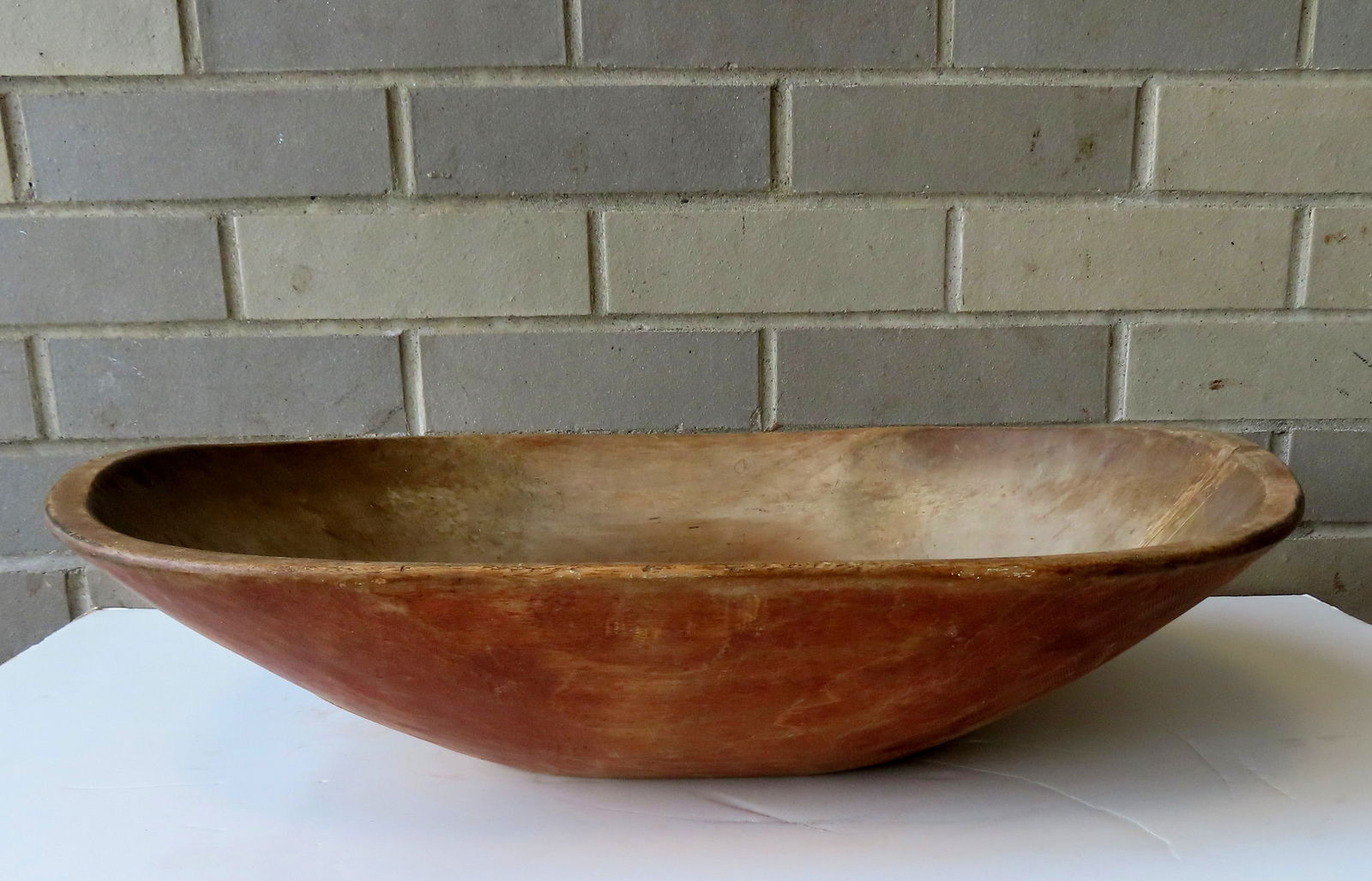Treenware bowl with worn original red stain. - slight age check, otherwise very good condition, (1 of 13)