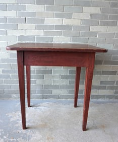 A country grain painted work table with tapered legs, very good original condition, early 19th