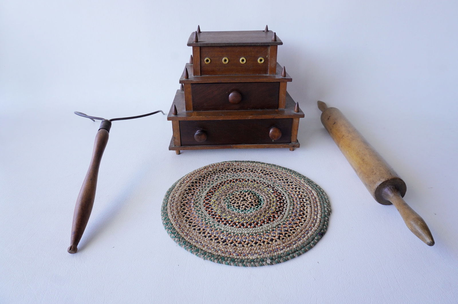 Grouping of mostly Shaker collectibles including: 3 tier sewing box with 2 drawers - also contains a (1 of 15)