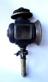 A good brass and iron carriage lamp, 19th century. Includes 3 circular glass panels with cut glass