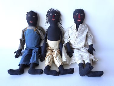 Three contemporary hand made golliwog dolls, late 20th century - all in good condition. The largest
