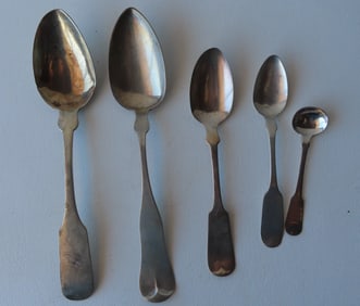 Grouping of 5 pieces of coin silver - total weight 4.4 troy oz. Some use wear to pieces otherwise